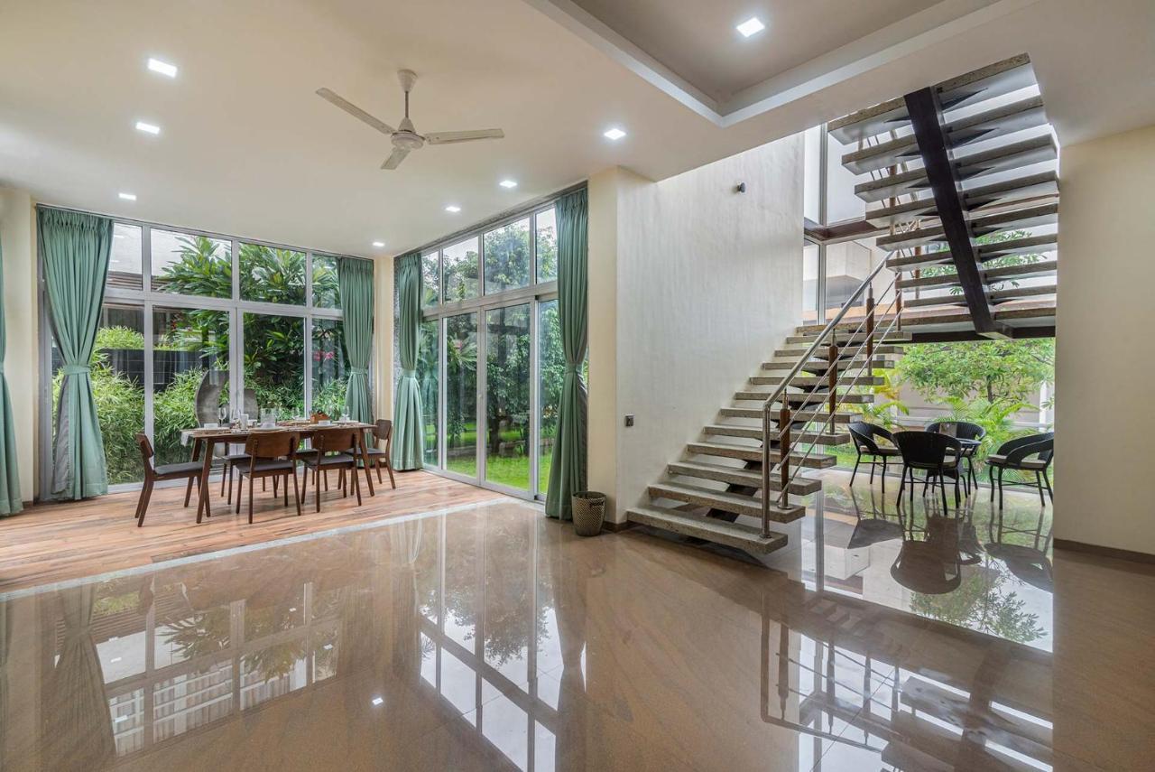 Sierra Skies By Stayvista - A Mountain-View Villa Featuring A Rooftop Swimming Pool, Jacuzzi, Turf, And A Gym For An Elevated Stay โลนาวาลา ภายนอก รูปภาพ