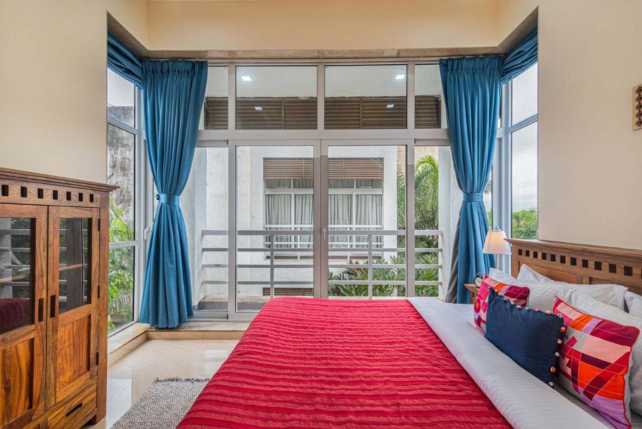 Sierra Skies By Stayvista - A Mountain-View Villa Featuring A Rooftop Swimming Pool, Jacuzzi, Turf, And A Gym For An Elevated Stay โลนาวาลา ภายนอก รูปภาพ